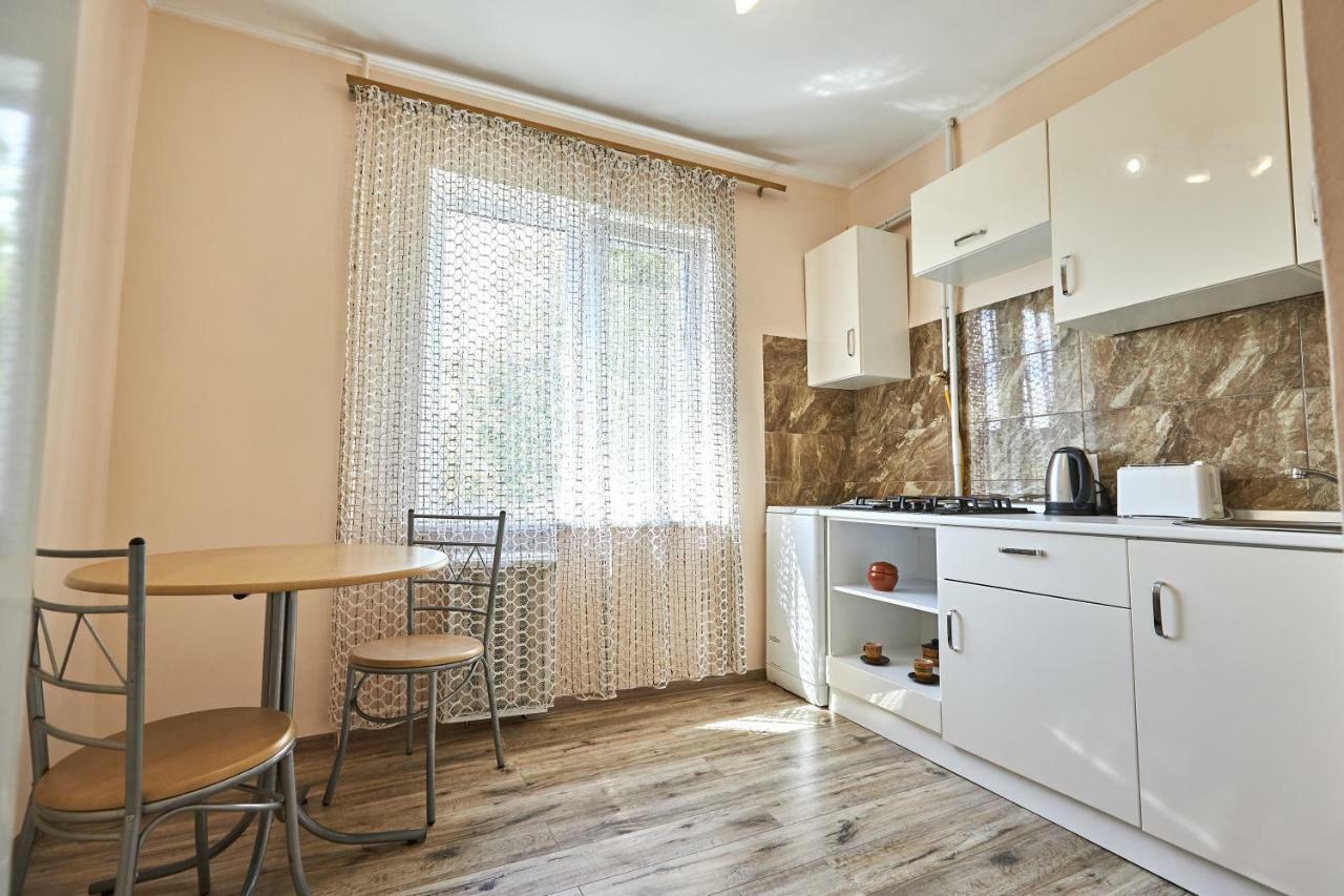 Babylon Apartments On Kievskaya Street Rivne Exterior photo